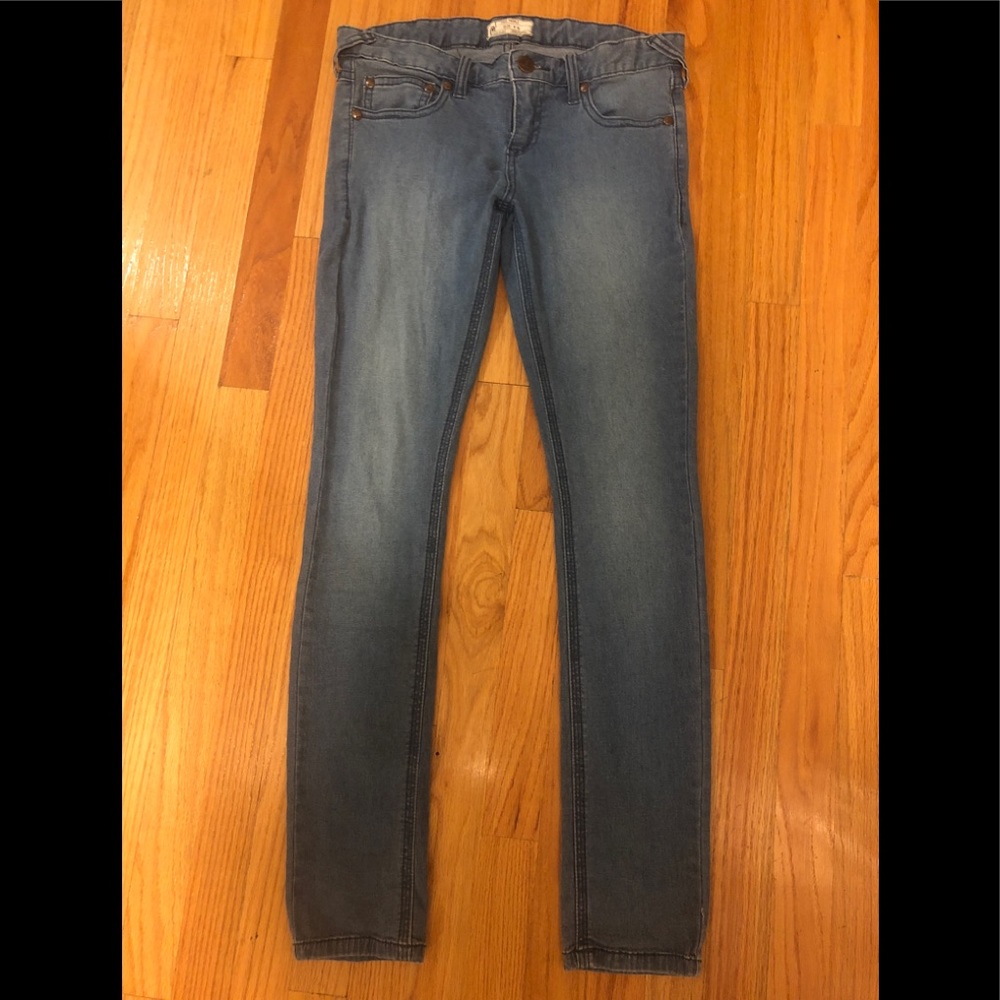 Free People light wash skinny jeans